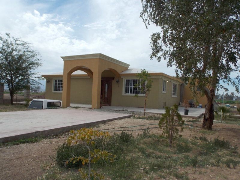 Casa de campo en carretera a San Felipe con 1065 m2