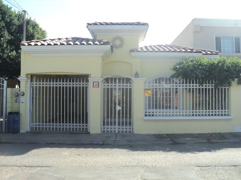 Bonita casa en venta ubicada en Paseos del Sol
