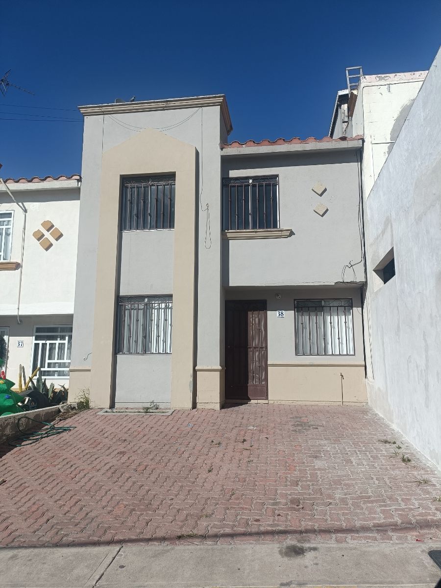 Casa en renta en Hacienda Las Flores !
