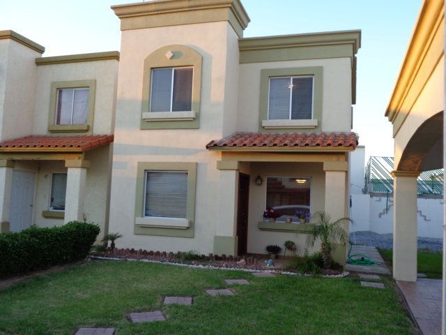 Preciosa casa con terreno excedente en  Toledo I