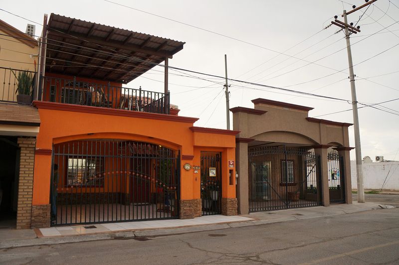 Bonita residencia frente al parque en Santa Lucía