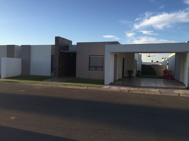 Fantástica casa en exclusivo residencial, vive en Duara