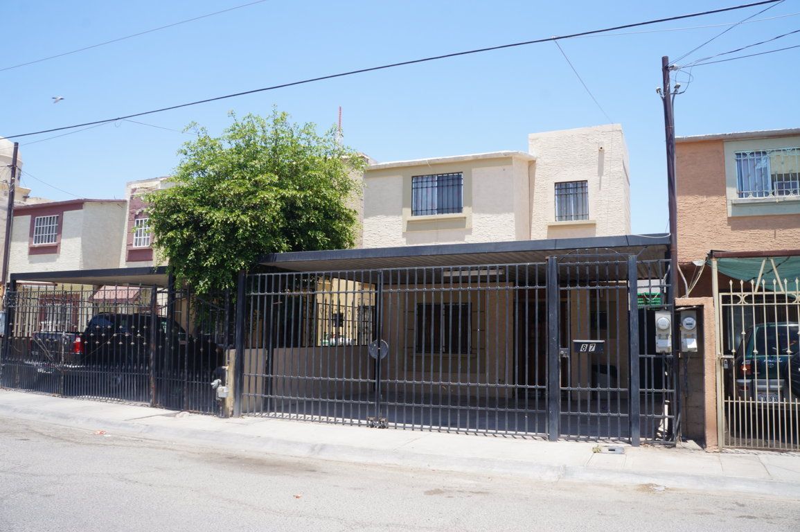 Bonita casa en venta ubicada en Hacienda Real