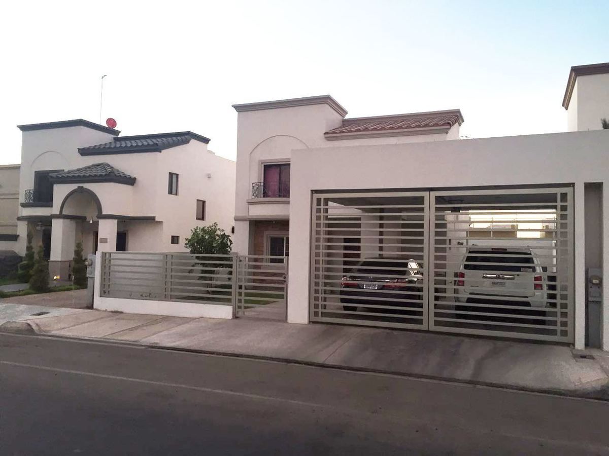 Extraordinaria casa en venta en Residencial Puerta de Alcalá