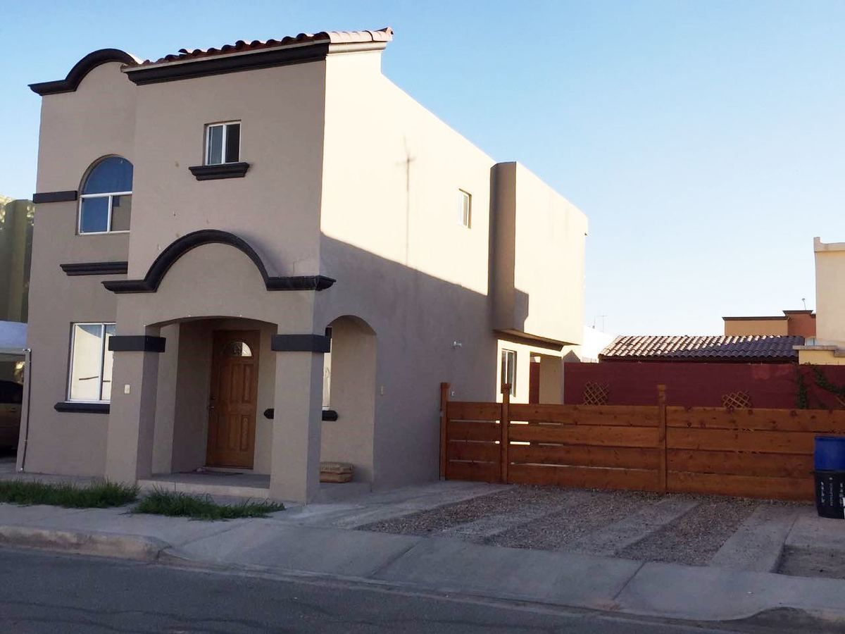 Se vende casa ubicada en Villa Mediterranea.