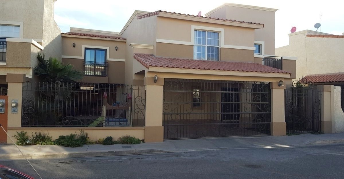 Casa en venta totalmente amueblada en la Zona Dorada, en Veredas del Sol