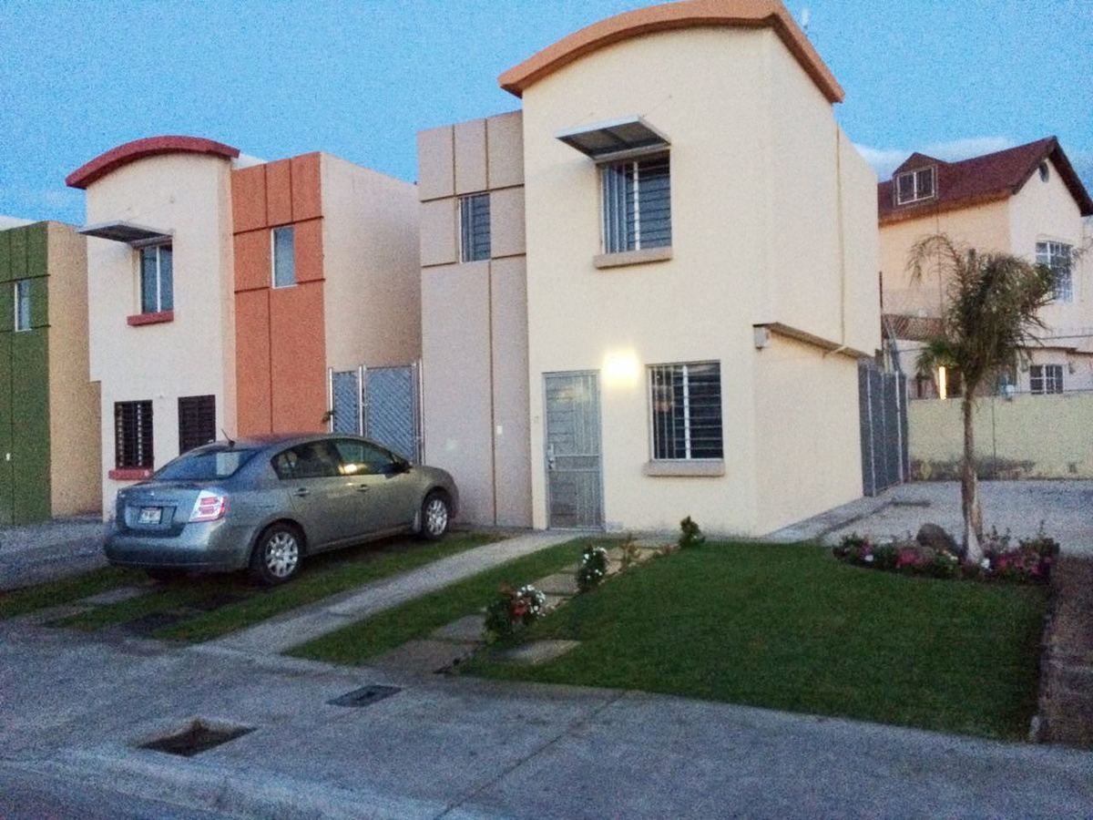 Casa en venta ubicada en Fracc. Laguna del Sol ¡CON TERRENO EXCEDENTE!