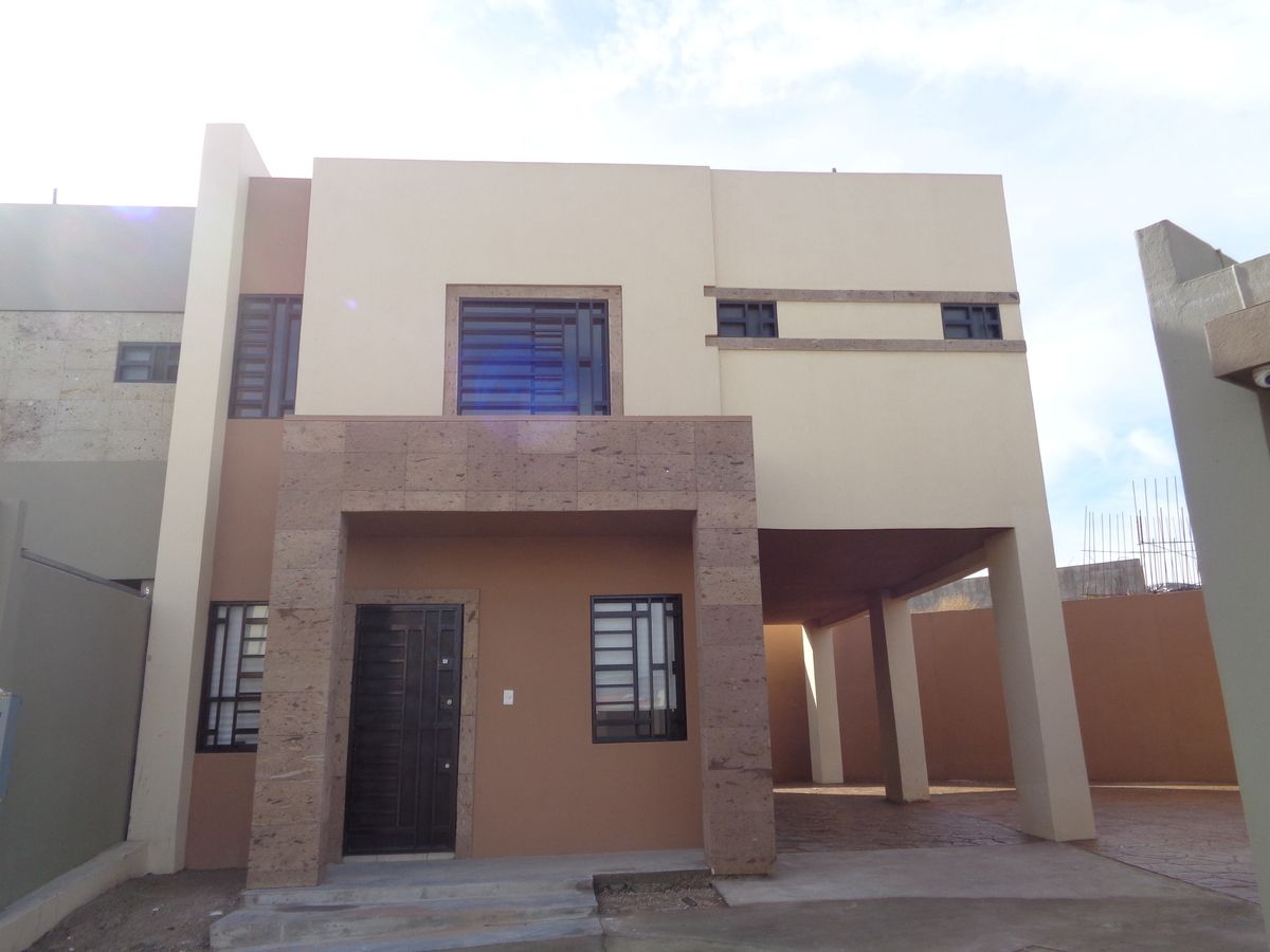 Casa en renta con gran patio en Sevilla Residencial