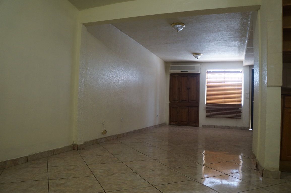 ¡Vive en Villas del Palmar! Casa en venta de 1 nivel