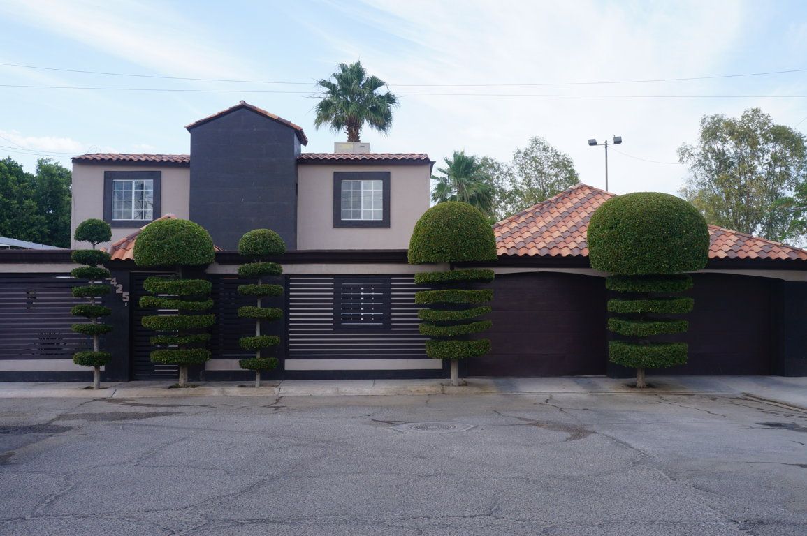 ¡Elegante casa en venta en Villanova Diamante CON TERRENO EXCEDENTE!
