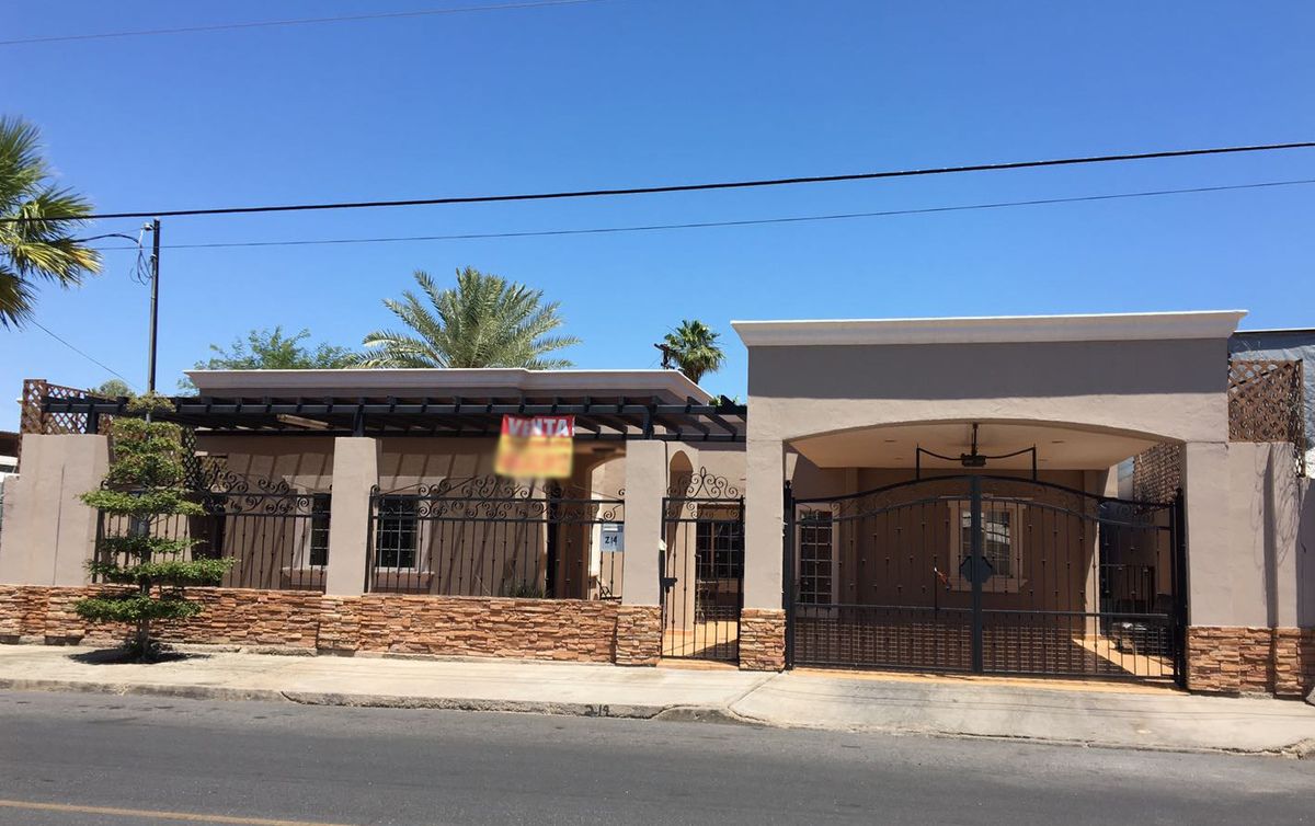 Hermosa Residencia en 1ro de Diciembre  (Av. Carranza)
