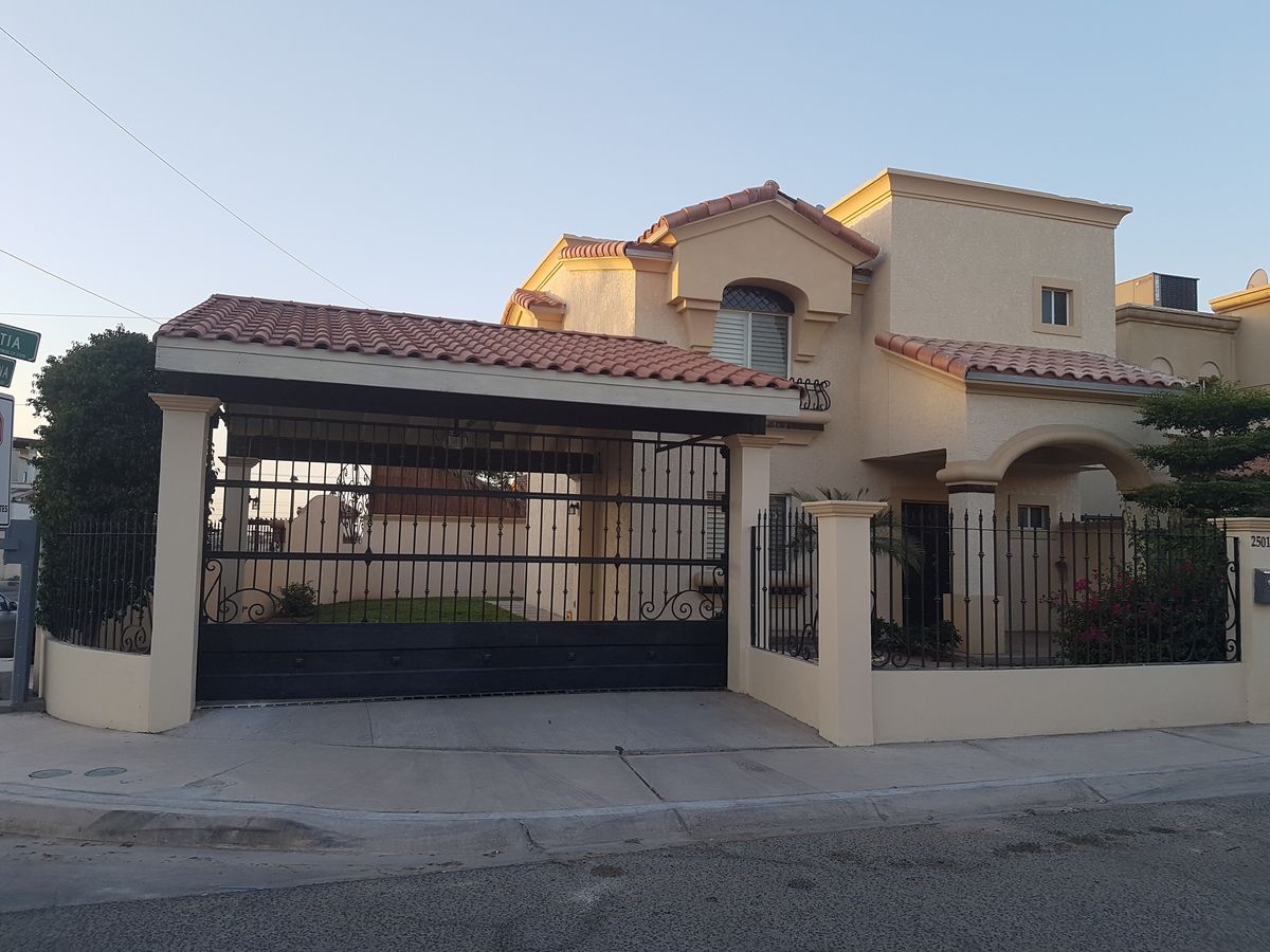 Preciosa Residencia en Montecarlo Residencial 3ra Seccion