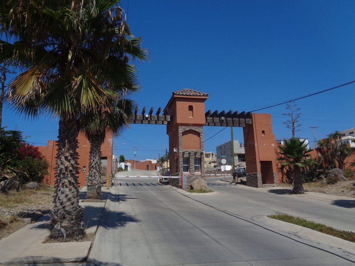 Casa en super oferta ubicada en Rosamar!