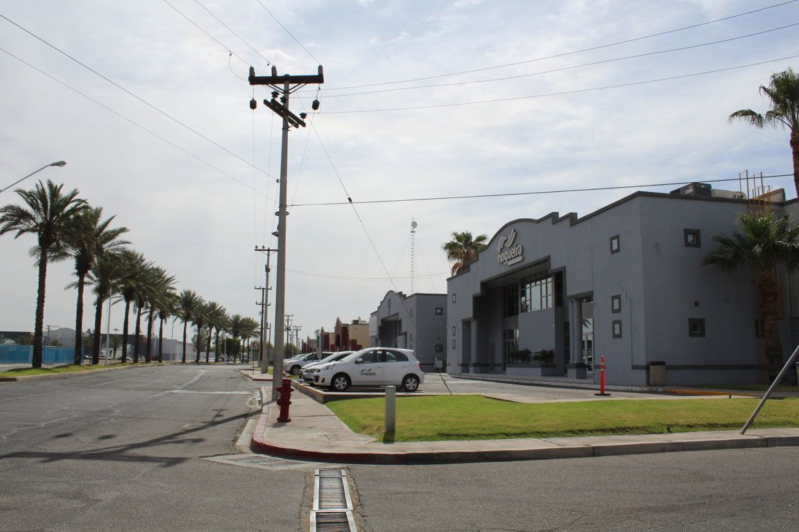 Espacio Industrial Disponible – 32,572 SF