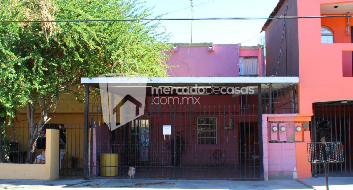 ¡Gran oportunidad de adquirir casa a una cuadra de Lázaro Cárdenas!