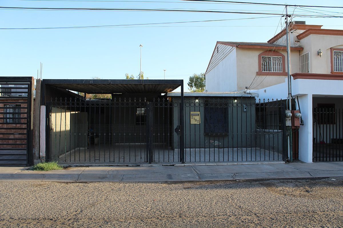 Económica casa de 2 recámaras en Villa Bonita