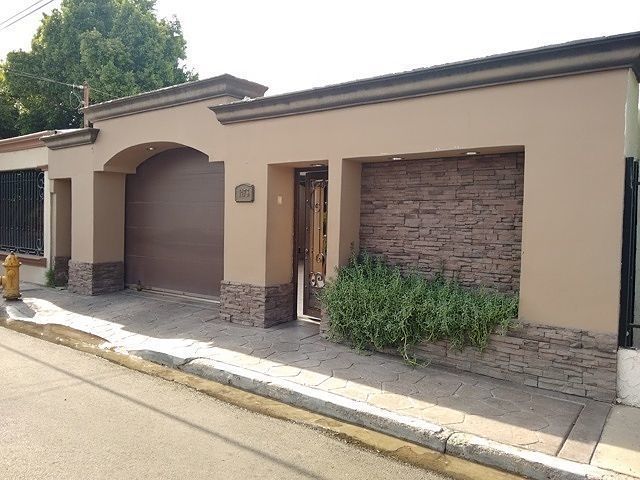 Preciosa casa en venta semi amueblada en Vista Hermosa