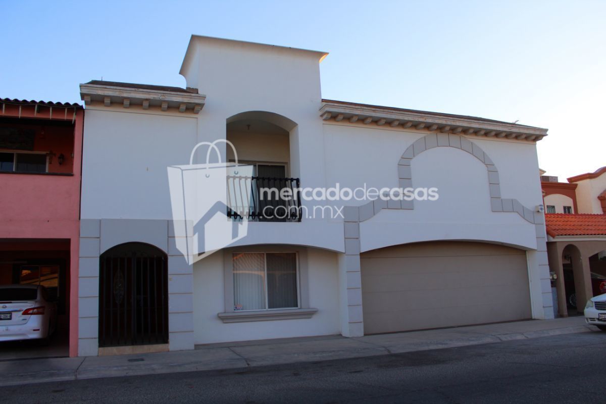 Excelente Residencia con terreno excedente en Montecarlo