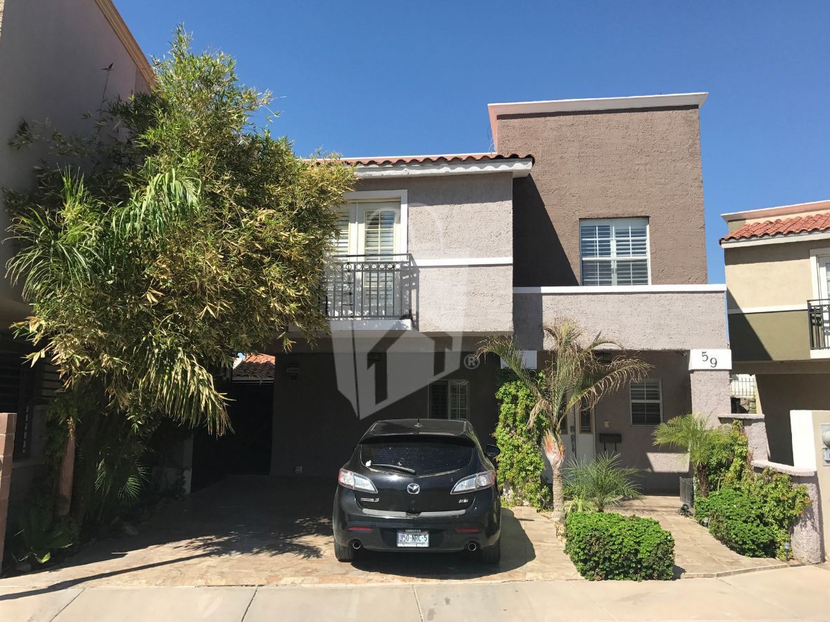 Moderna Residencia en la Zona Dorada