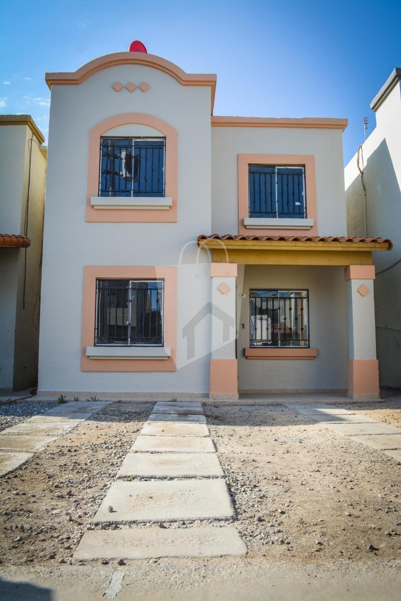 Renta casa  ubicada en cerca de Calz. Anáhuac.