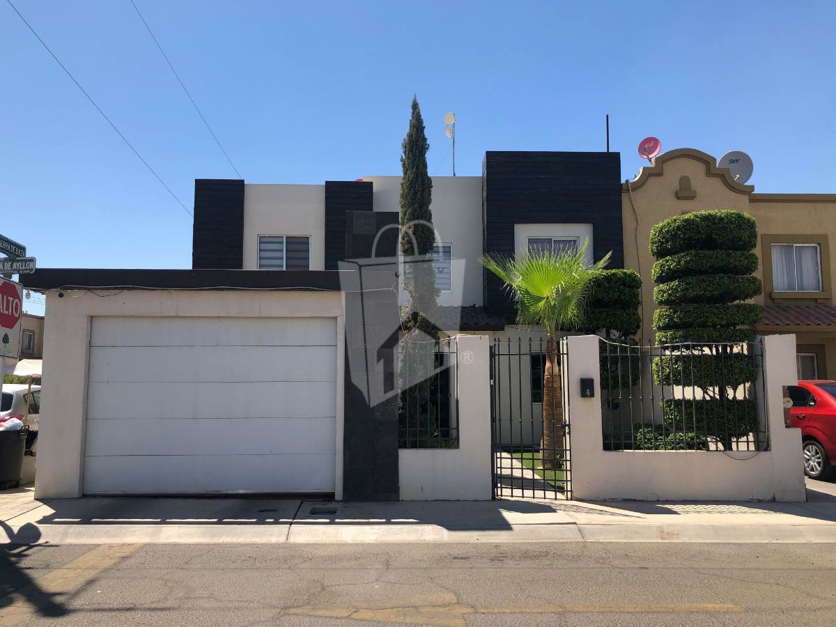 Casa en Venta en fracc. privado, excelente ubicación.