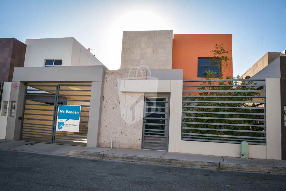 Moderna casa en Venta en Misión San Carlos, a 5 min de Plz. Carranza