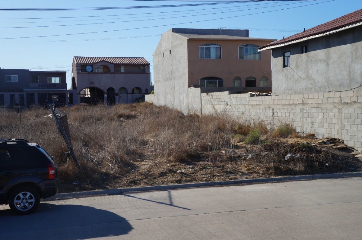 Compra terreno en Rosamar!