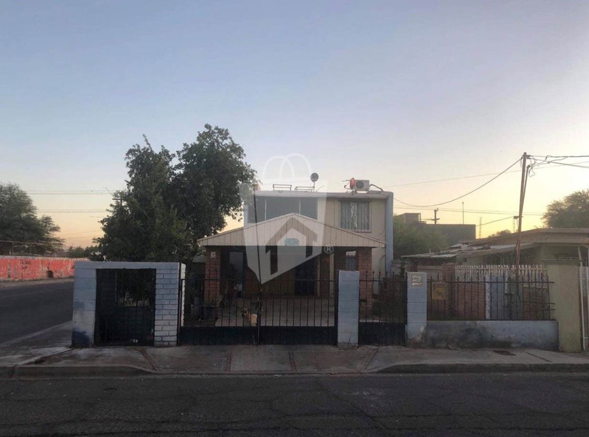 Casa en esquina en Col. San Luis