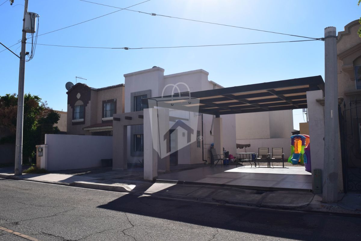 Casa en Venta con amplios espacios en Residencial Venecia