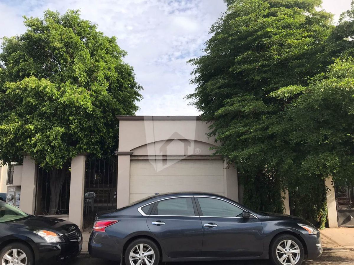 Casa en Remate en Fracc. Terrazas del Sol ¡Únicamente de Contado!