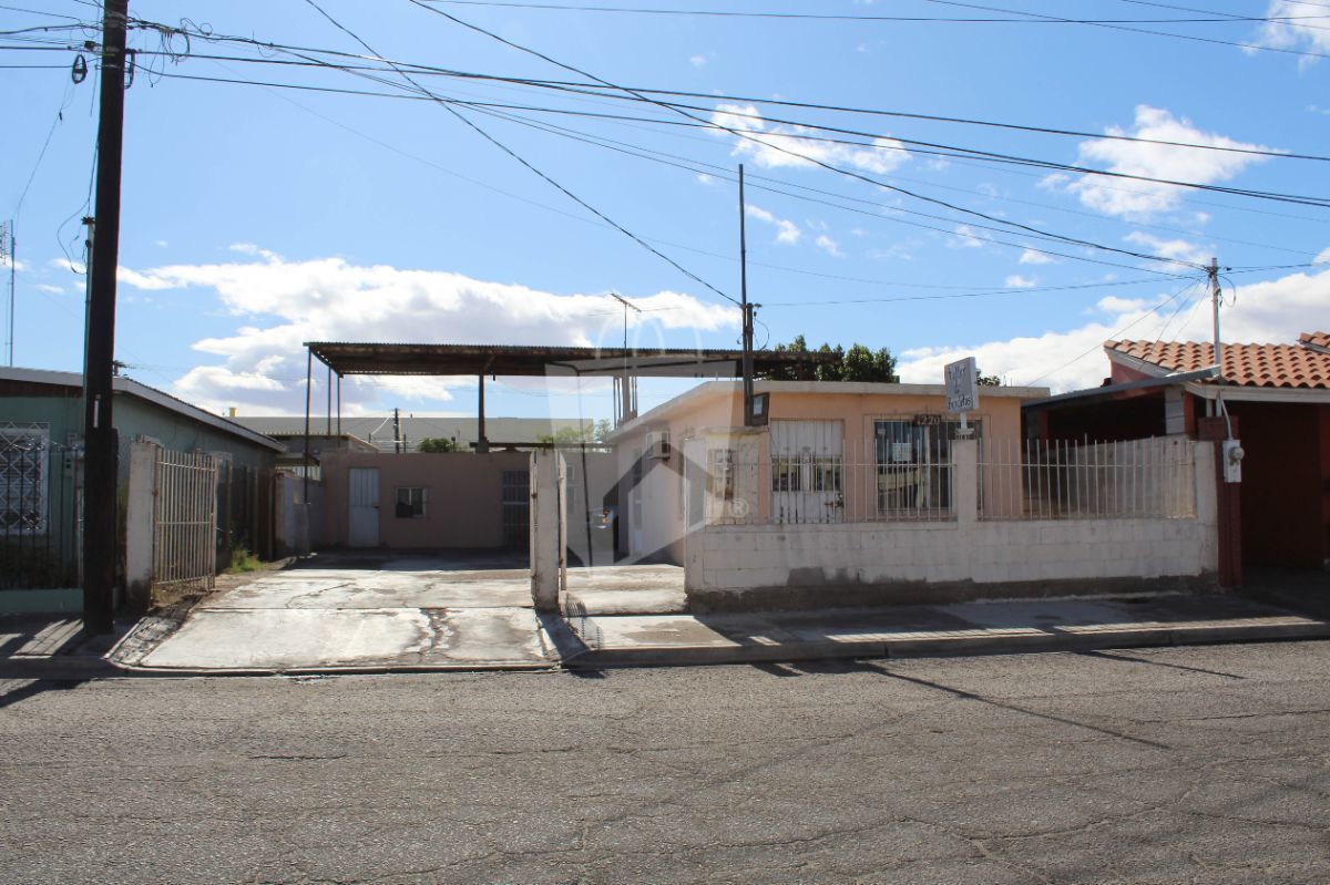 Terreno Habitacional de 281m² + construcción en Col. Independencia