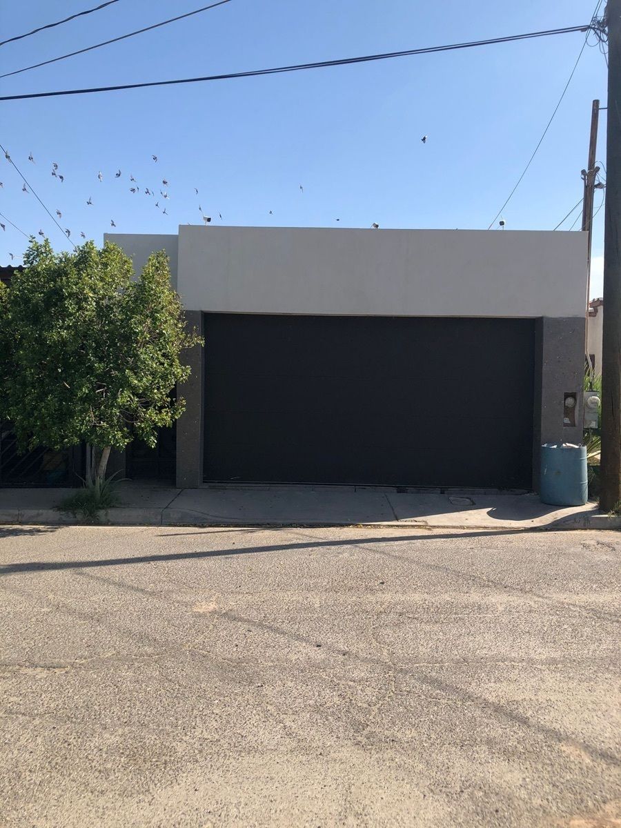 Casa de una planta a unos metros del parque