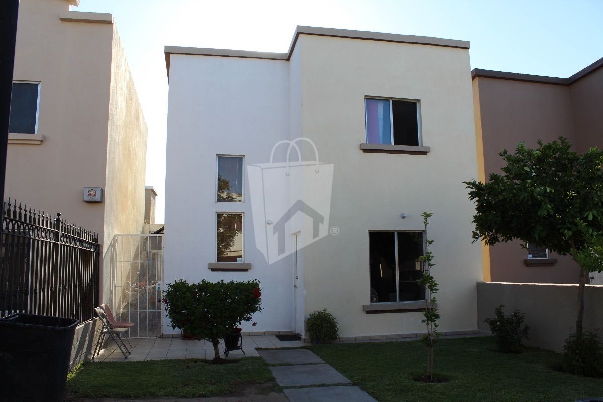 Casa en Venta con ampliación en Bosque del Sol