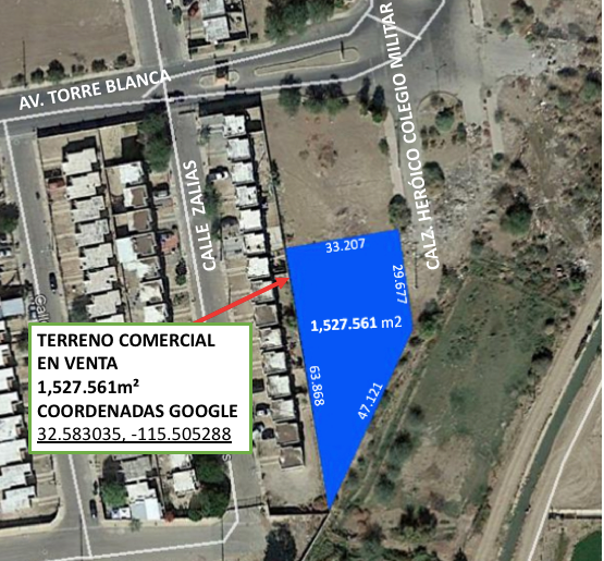 Terreno Comercial en esquina de 1,527.56m² en Hacienda de las Torres