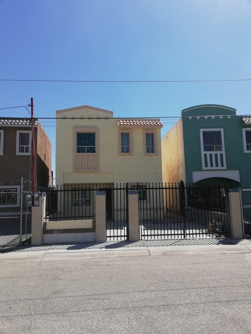 Excelente oportunidad de adquirir casa a 2 min de Pórticos del Valle