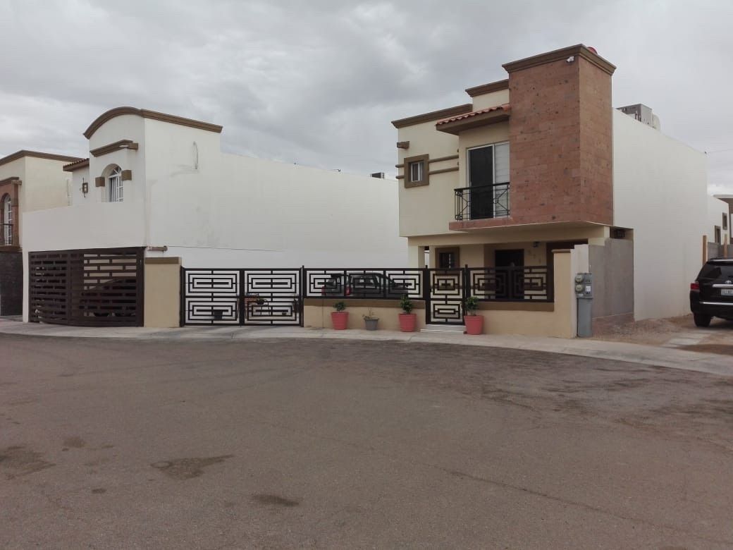 Casa como nueva en Residencial Alcazar