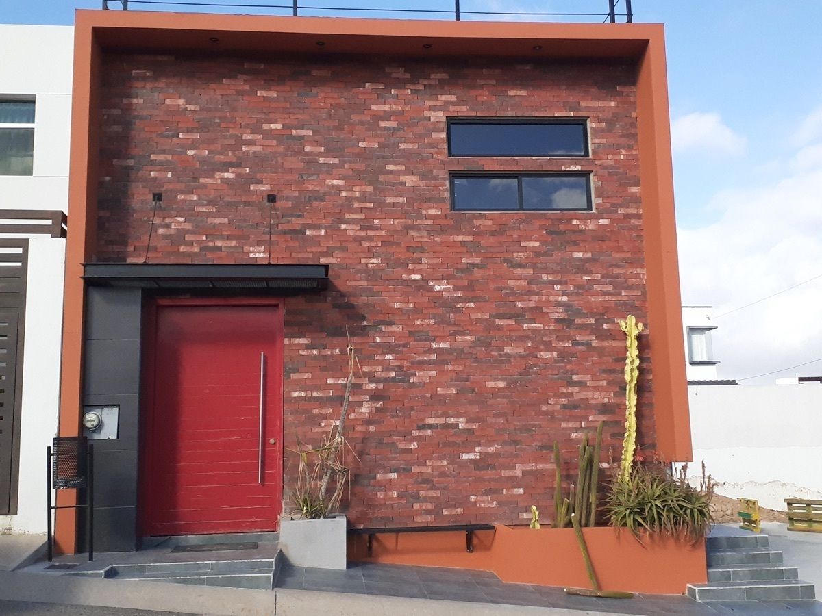 Moderna Casa en RENTA en Valle del Sur