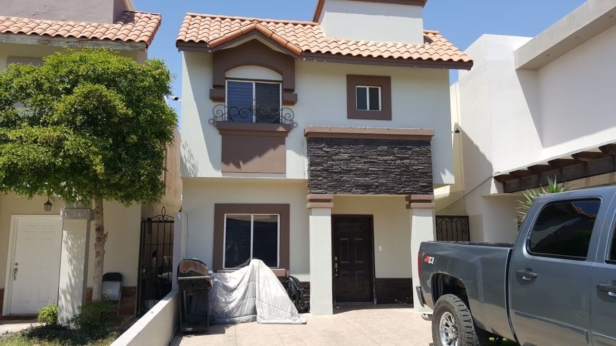 Casa con excelentes acabado en Venta en Puerta de Hierro