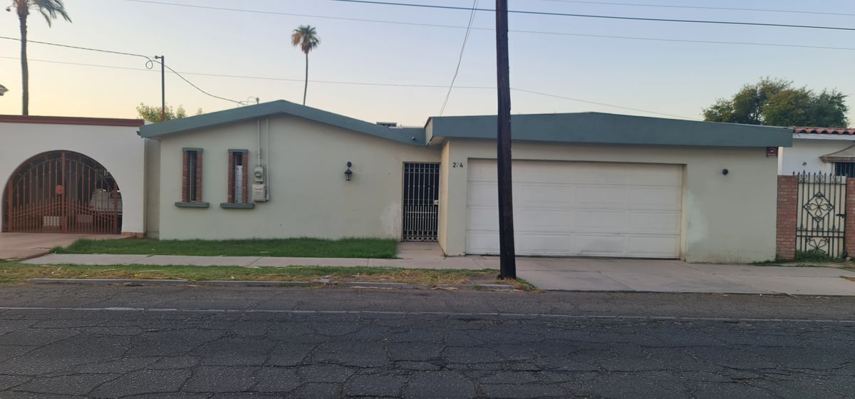 Residencia de 1 nivel sobre Blvd. Versalles en Villafontana