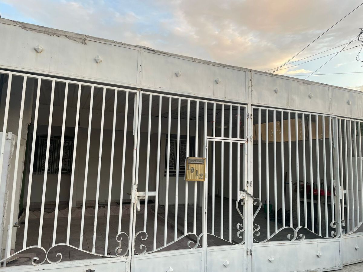 Casa de 1 piso en venta en Valle Dorado – Cerca de plaza Carranza