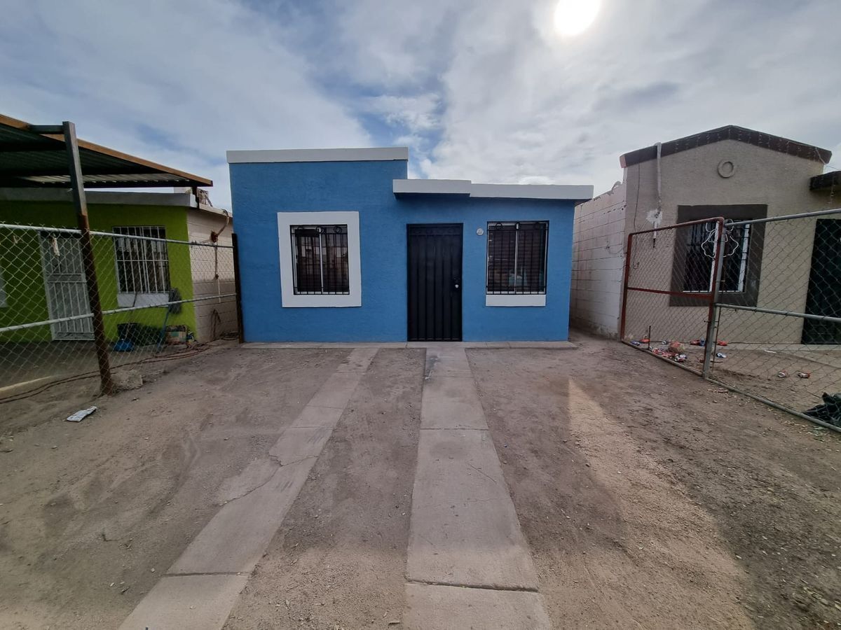 Venta de económica Casa en Lomas Altas