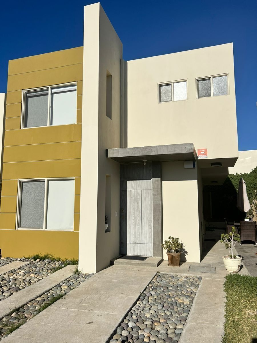 Estrena casa para vacacionar en Ensenada, en privada!