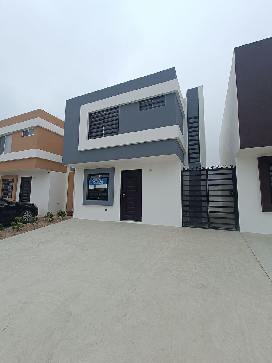 ¡Hermosa casa en renta en Lomas de Santa Fe!