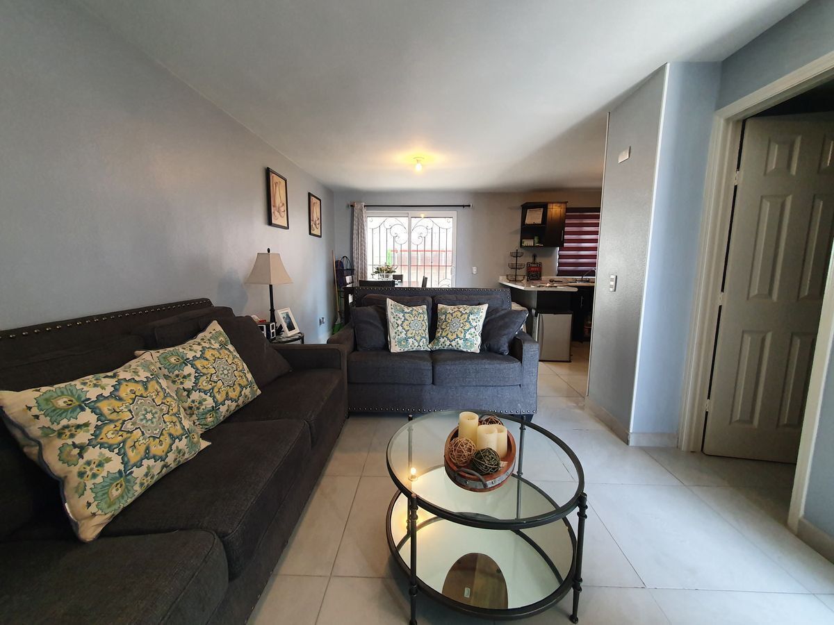 ¡Casa como nueva en Urbi Quinta del Cedro 1ra. Sección!