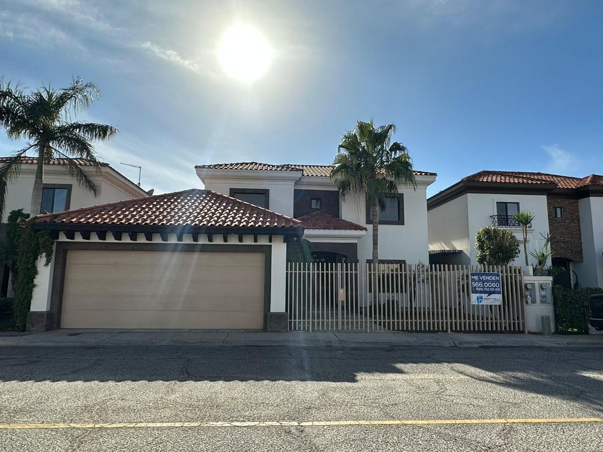 Residencia en Renta en Privada VistaHermosa completamente Amueblada