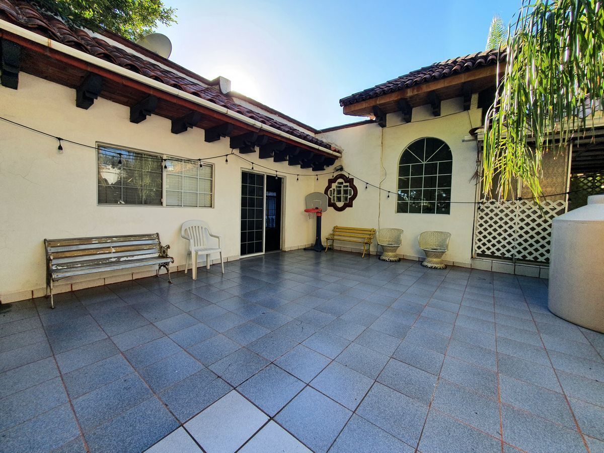 Casa en Rincon Colonial en la Recta Sonora!