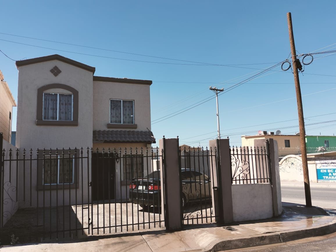 Se vende casa en Lomas Altas