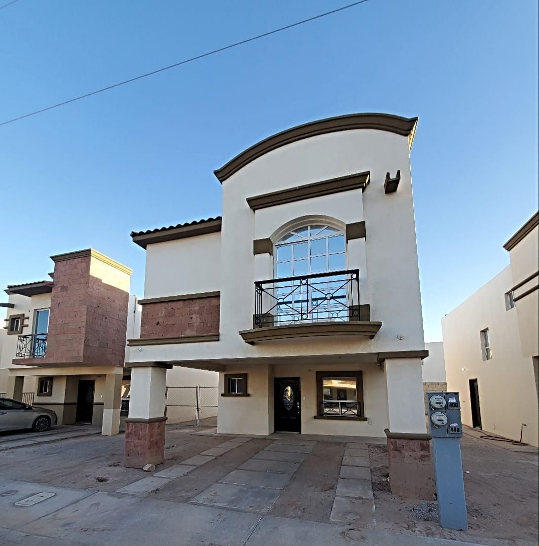 Se renta casa en Residencial Alcazar
