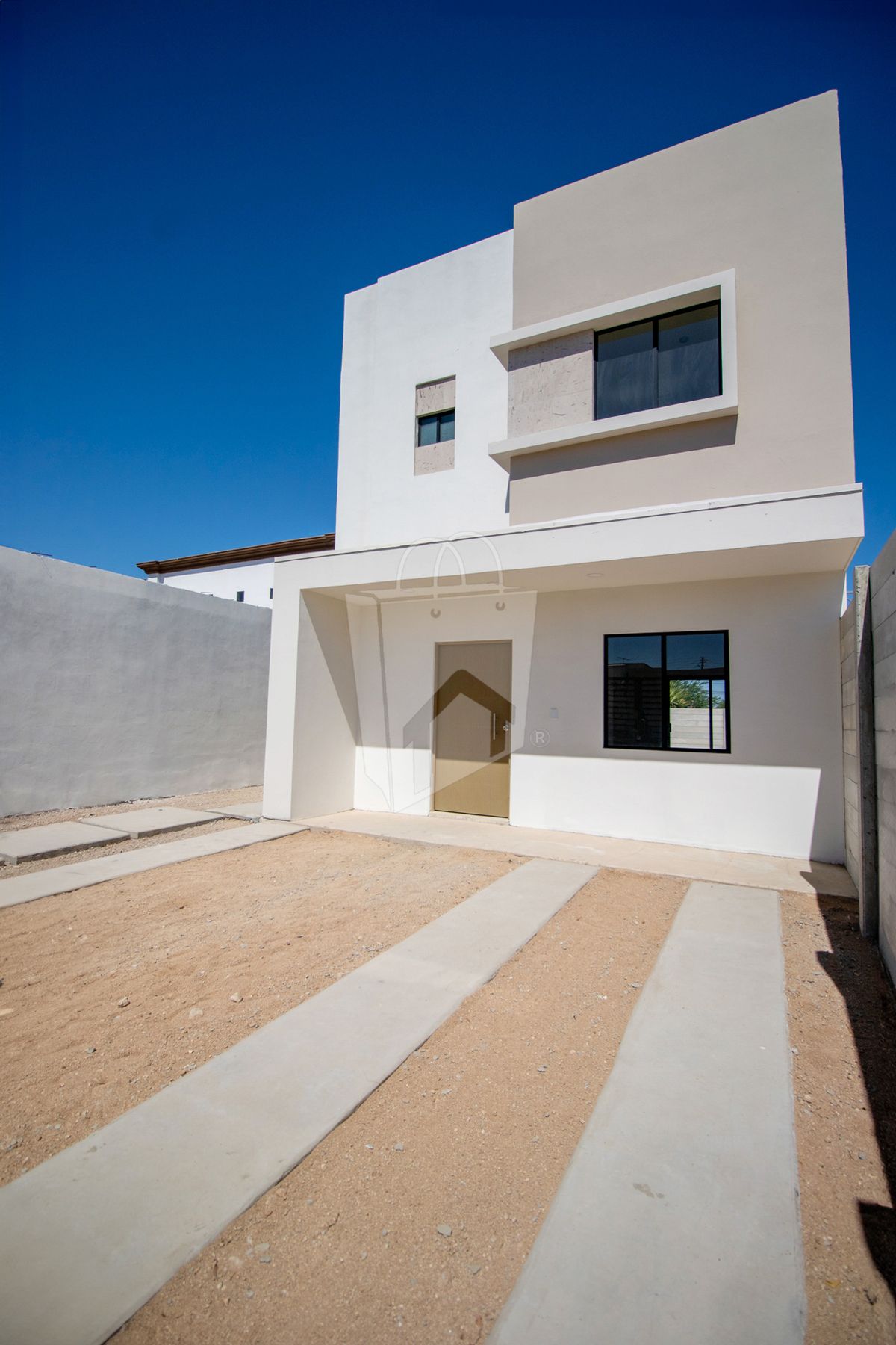 Casas nuevas  a 3 minutos de Garita Centro