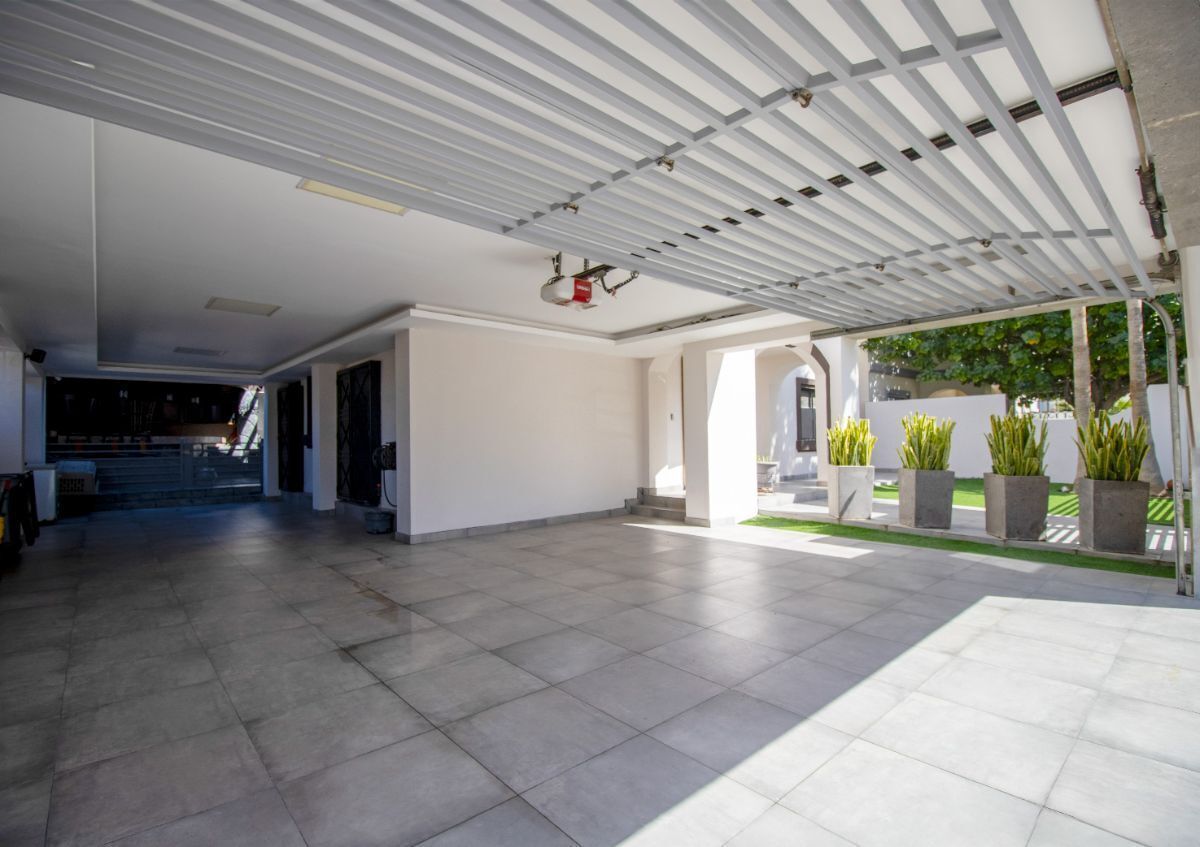 Encantadora residencia de venta en Residencial Puerta de Alcalá